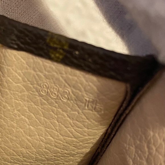 Louis Vuitton Toiletry Pouch 26 vintage - Picture 9 of 11